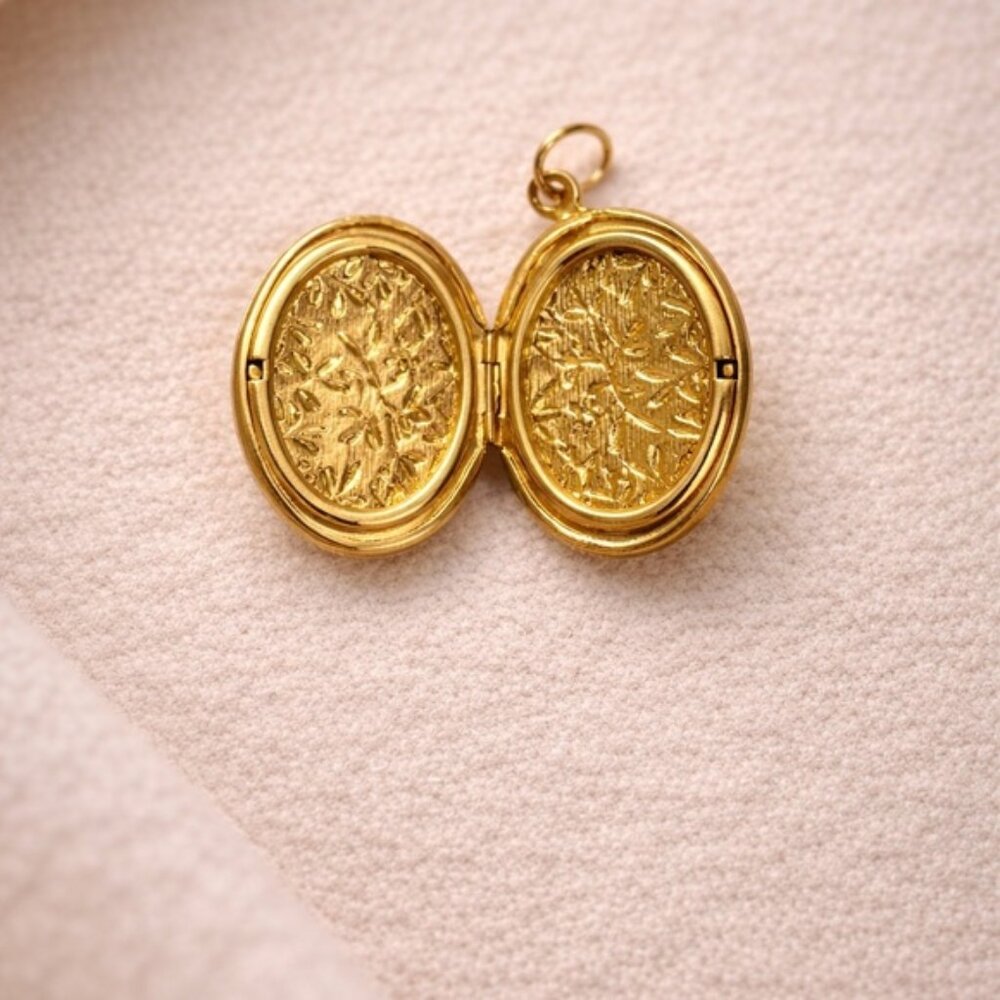Vintage Locket Pendant